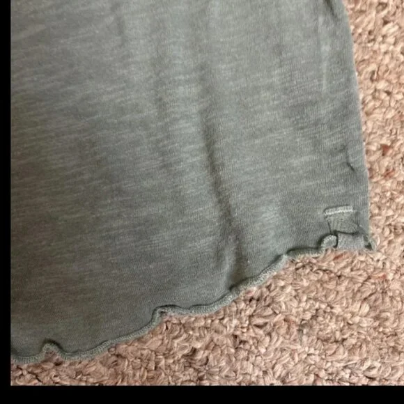 WE THE FREE PEOPLE BE MY BABY TEE TOP SHIRT SAGE GREEN SCALLOPED EDGE NEW L/XL - Picture 9 of 10